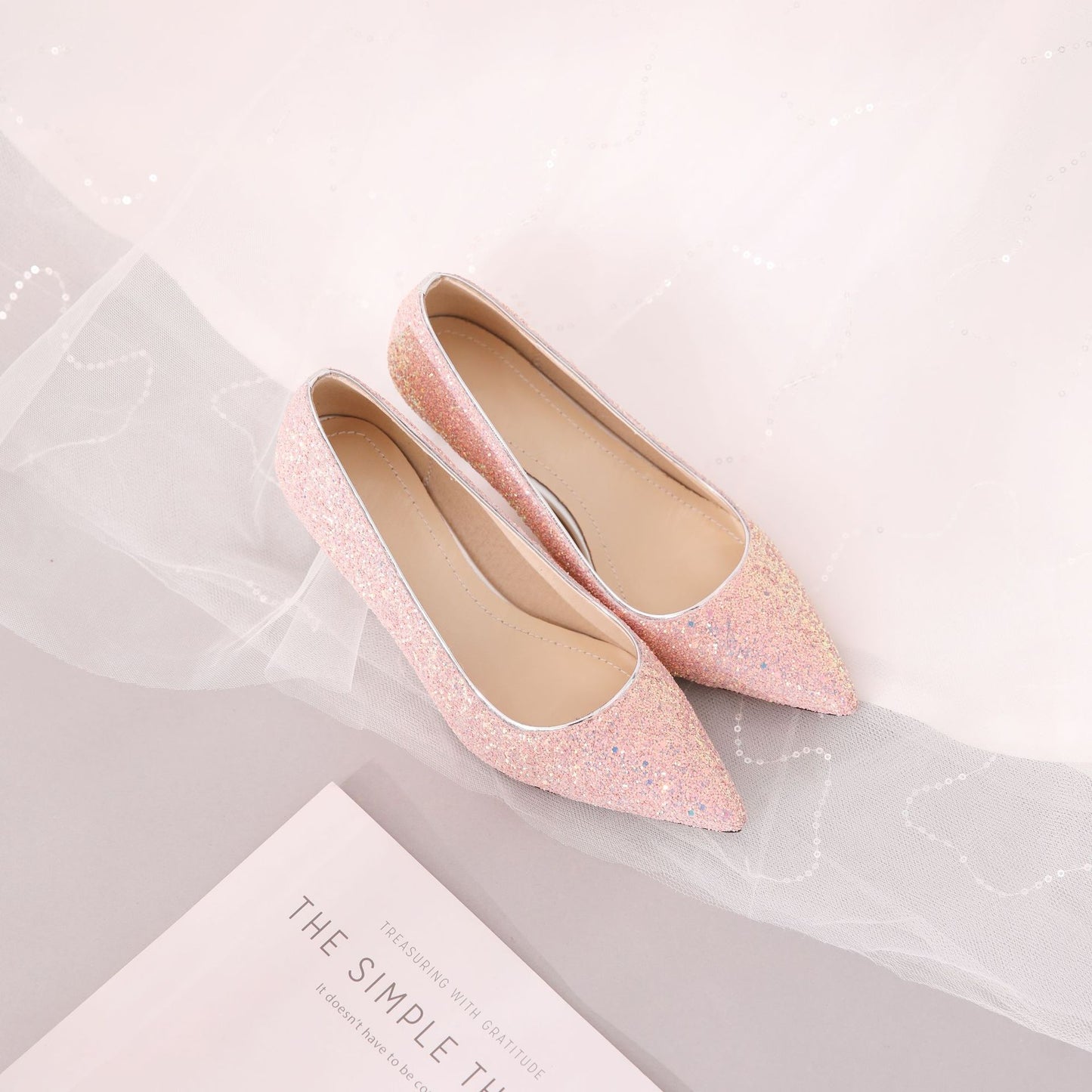 Pointed Toe Sequined Wedding Shoes Women Pumps Stiletto Middle Heels