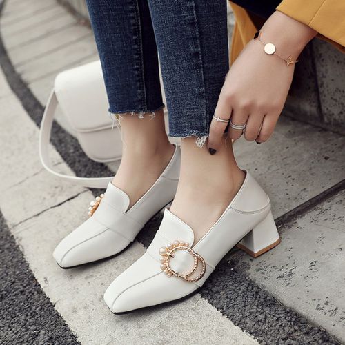 Women Pearl Mid Heel Chunky Pumps