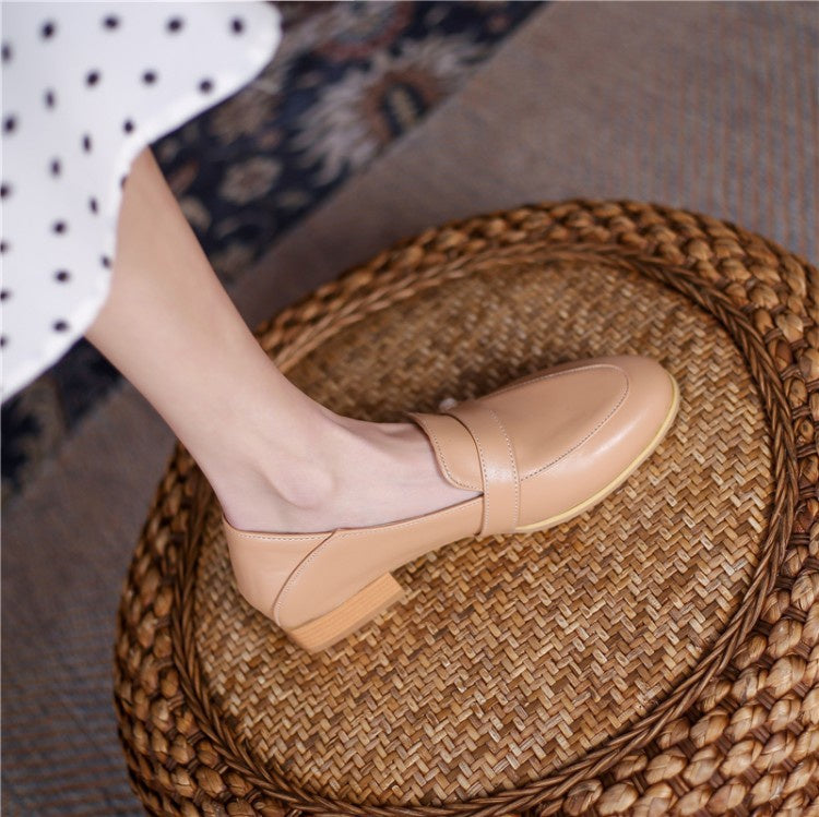 Women Pearl Low Heel Chunky Pumps