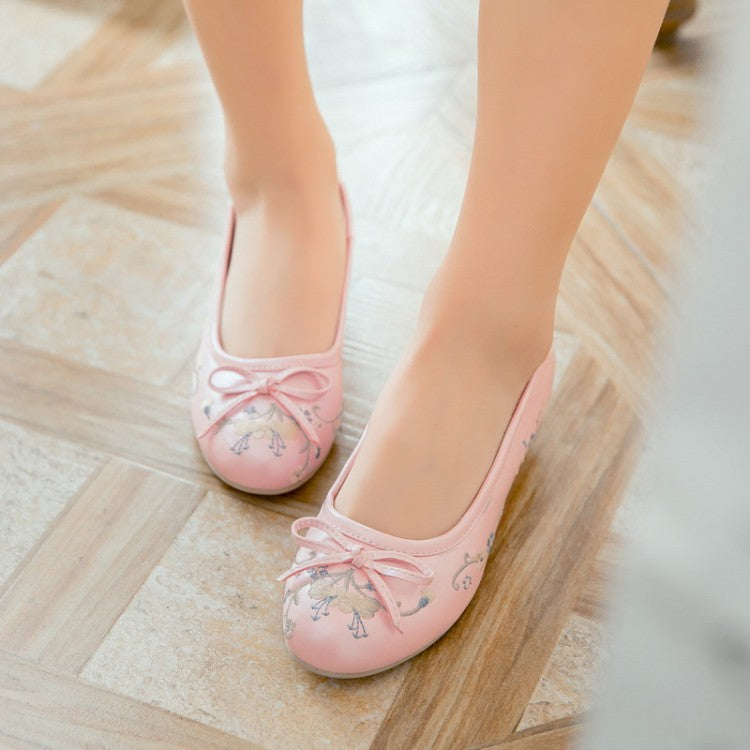 Women's Embroidery Shallow Mouth Low Heels Shoes